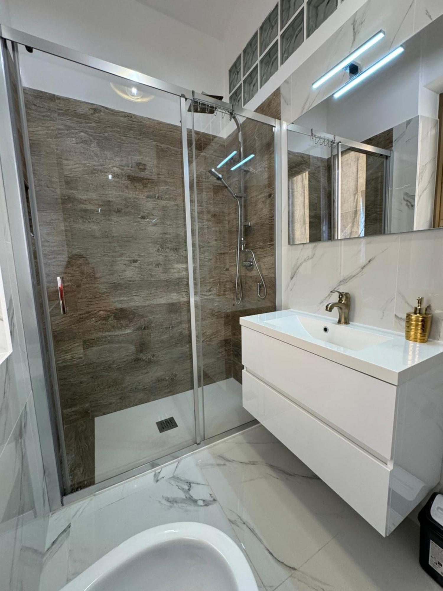 Casa Aoo! Apartment โรม ภายนอก รูปภาพ